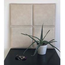 Charger l'image dans la galerie, Carreau de cuir beige